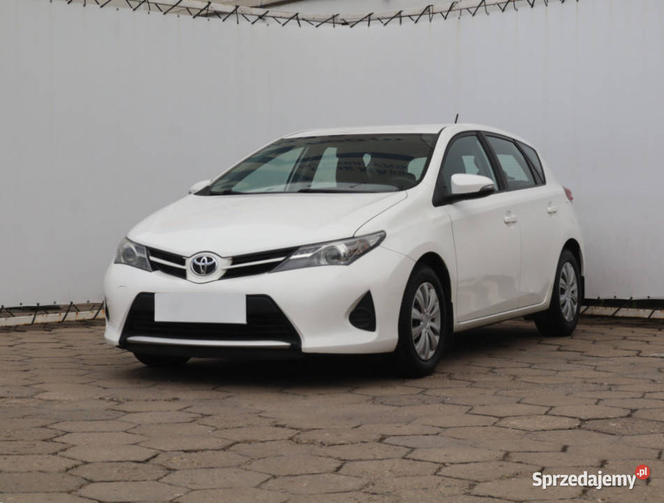 Toyota Auris 13 Dual VVTi wielofunkcyjna kierownica Łódź