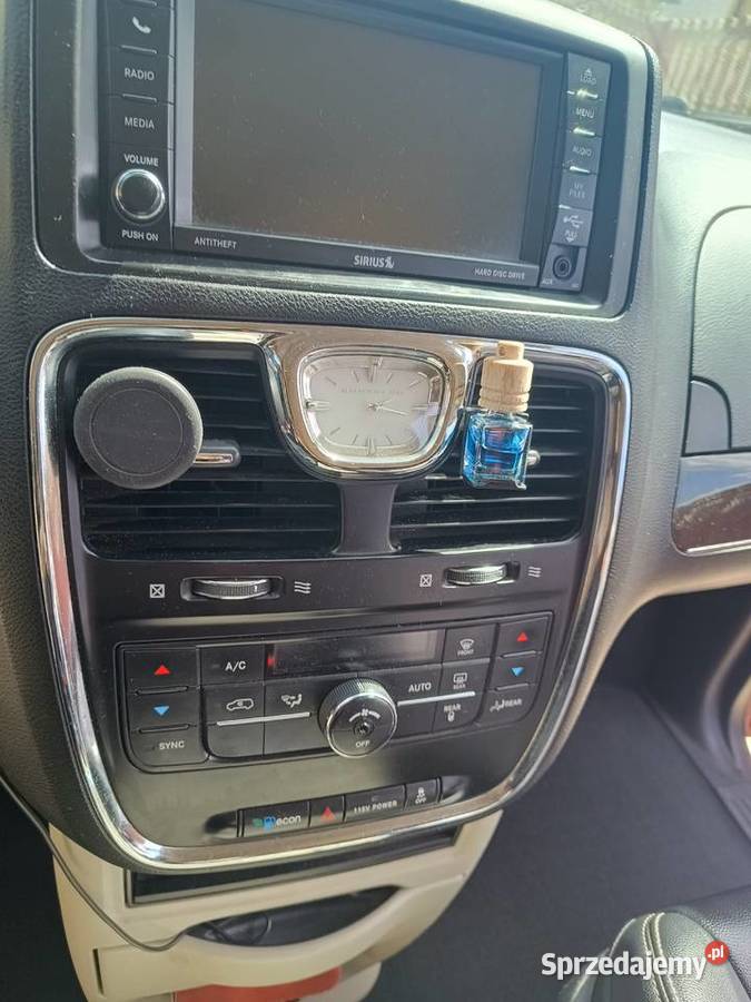 Chrysler Town Country 2014 światła przeciwmgielne