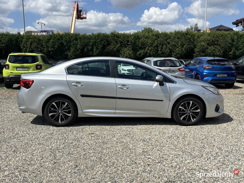 Toyota Avensis 2018r Polski Salon Gwarancja elektryczne szyby Paniówki sprzedam