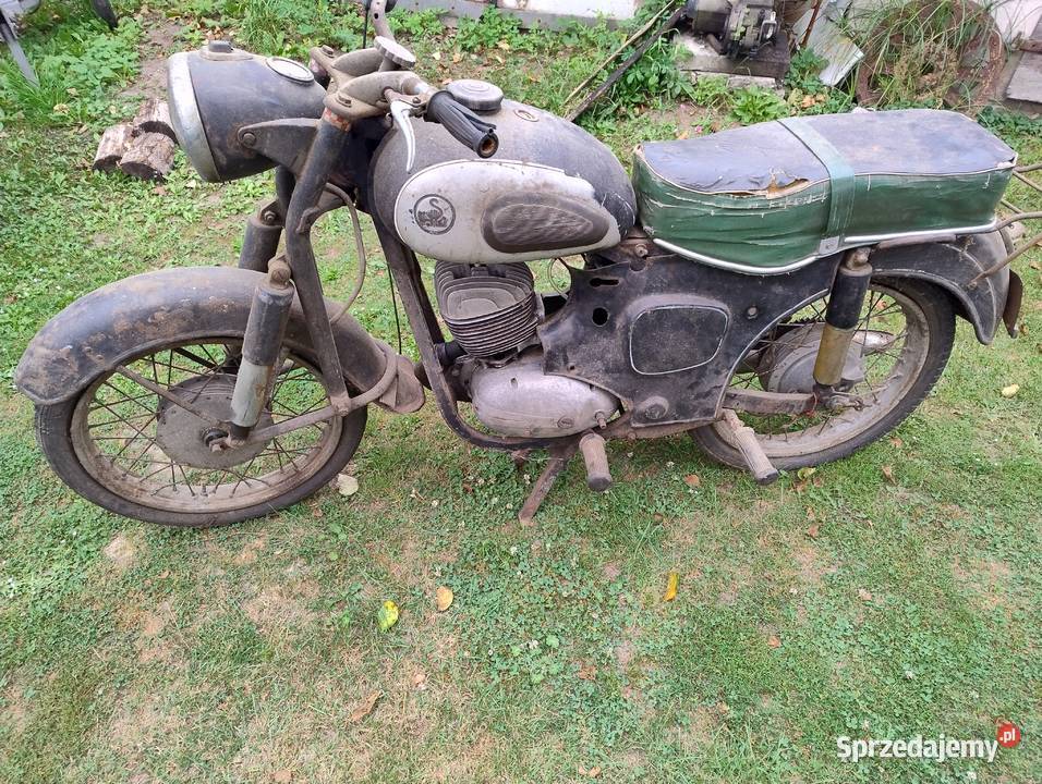 SHL m11 Rok produkcji 1966 Przyłogi