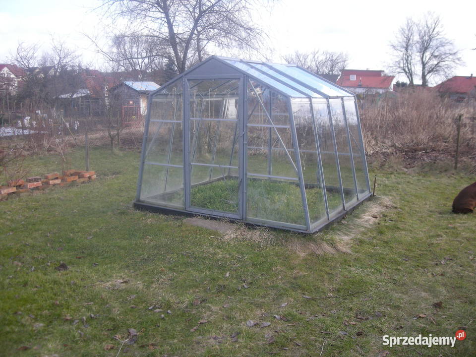 szklarnia Laura Łobez