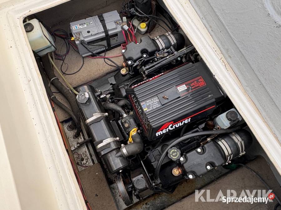 Łódź kabinowa motorowa AQUATRON 2165 AFT jacht Samociążek sprzedam