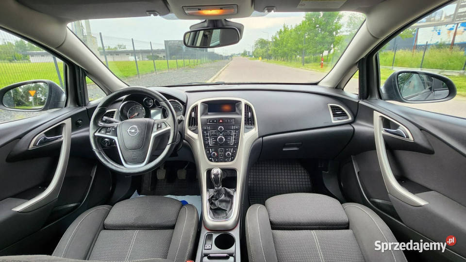 Opel Astra J 2011r 14 turbo 140 LPG Klima Hak wspomaganie kierownicy Pabianice