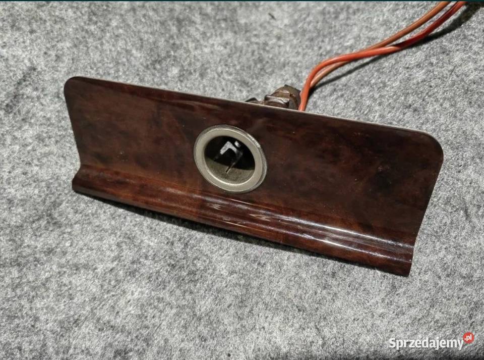 Dekor gniazdo zapalniczki tył BMW E38 śląskie