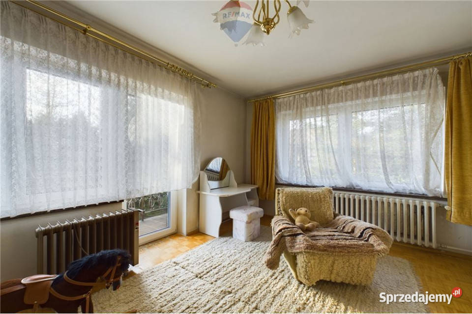 Elegancki dom komfort przestrzeń i możliwości Jabłonka