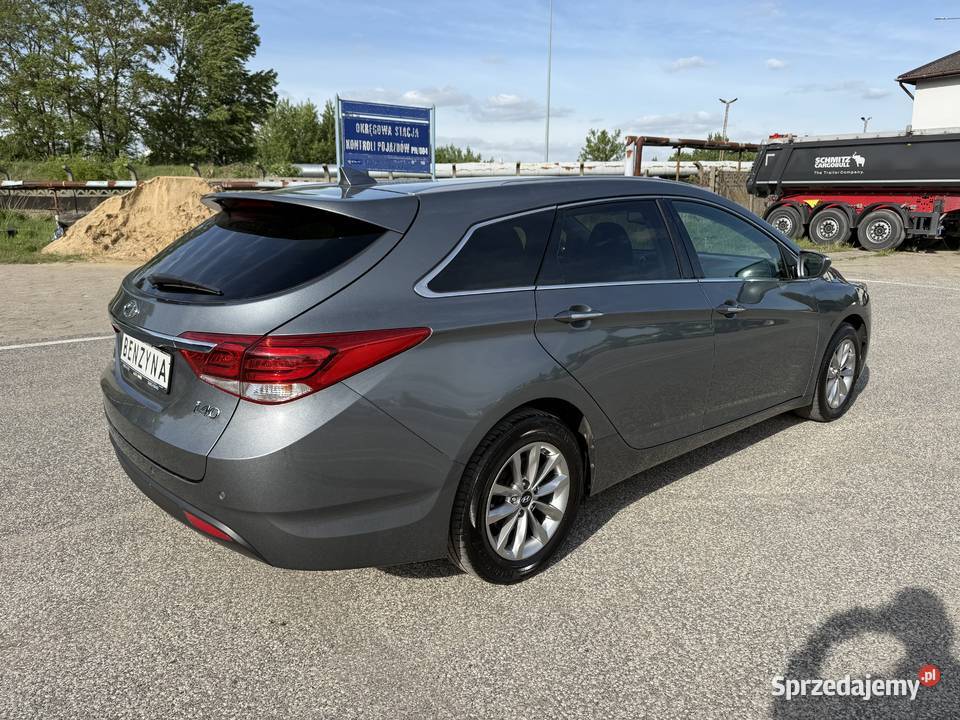 Hyundai i40 16 BENZYNA Klimatronik Nawigacja relingi dachowe Konin