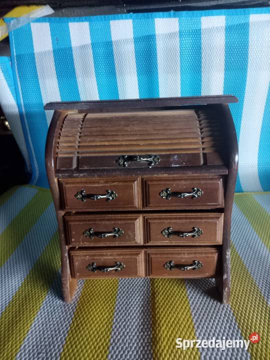 Szafkę sprzedam Szafy i garderoby Borówno