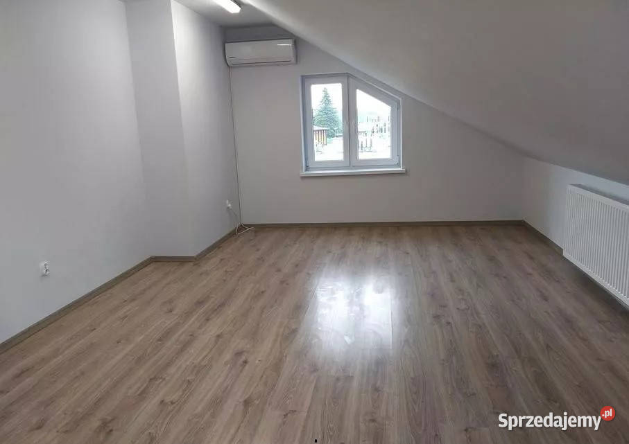 Wynajmę lokal biurowousługowy ok 30m2 w 25m2 Strzyżów