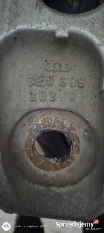 8E0 399 263 R wspornik łapa skrzyni biegów A4 B6 Lubin