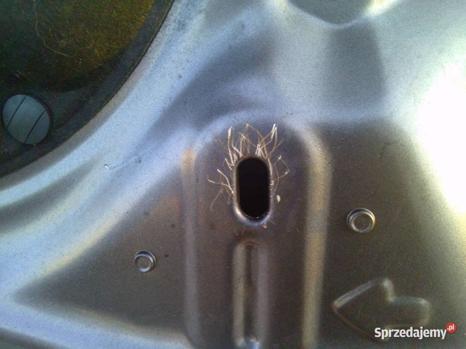 PEUGEOT 2008 II 22r maska Kielce