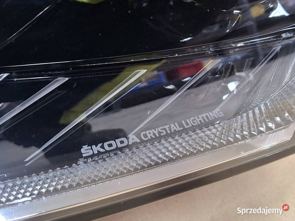 SKODA OCTAVIA IV 4 REFLEKTOR LEWY FULL LED LAMPA osobowe Bieleń
