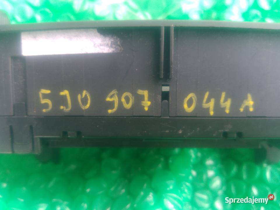 5J0907044A Skoda Fabia II panel nawiewu Dębno