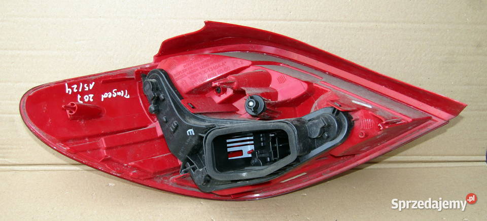 LAMPA TYLNA LEWAPRAWA PEUGEOT 207 Mysłaków