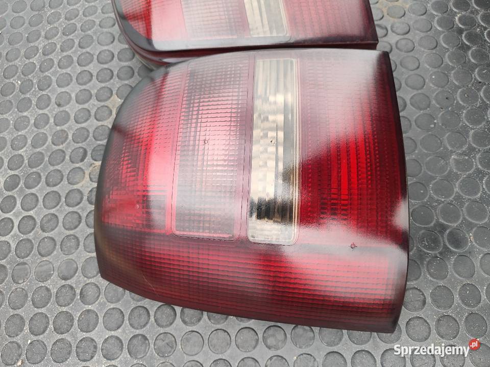 Audi A4 B5 Avant Lift Lampy tył łódzkie Lututów sprzedam