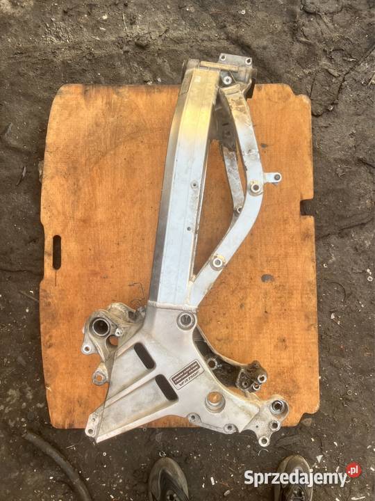 rama Honda VFR 750 F RC36 Ostrzeszów