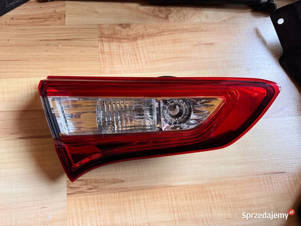 Lampa lewy tył w klapę Yaris III POLIFT 1420 małopolskie Brzesko