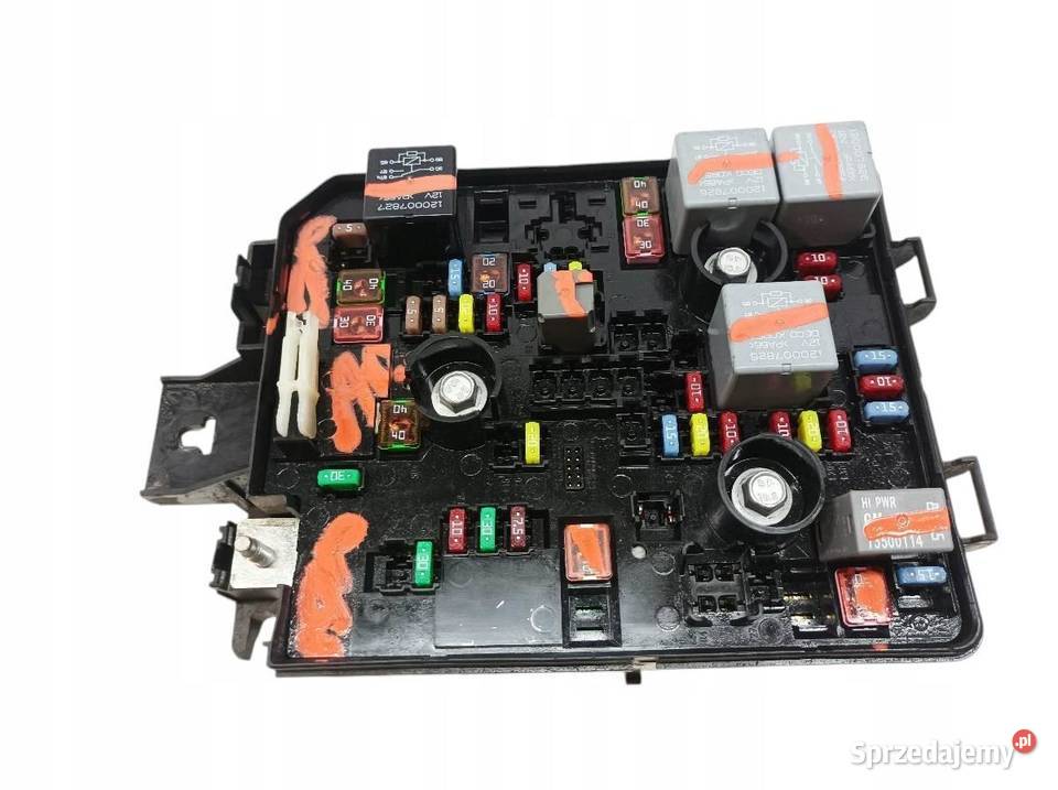 SKRZYNKA BEZPIECZNIKÓW 39068001 14 B 88 Opel osobowe