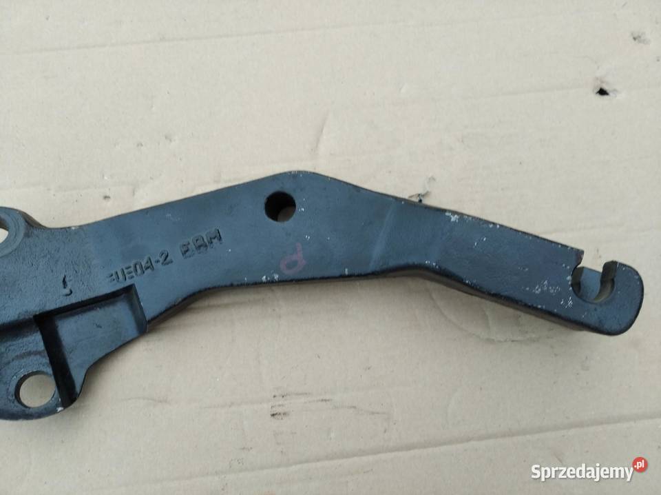 Ursus 28123512 MF 235 255 nakładka prawa PRL nieuszkodzony Lublin