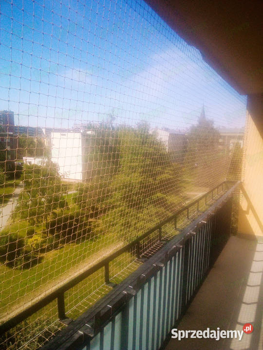 Siatka ochronna na balkon przeciw gołębiom Warszawa