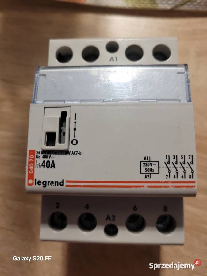 Stycznik modułowy 040 70