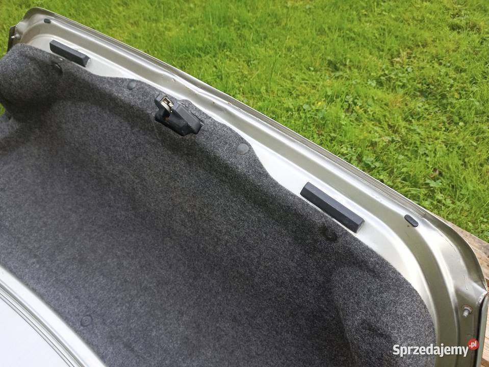 Honda City IV 4 klapa bagażnika kompletna YR528M Sieradz