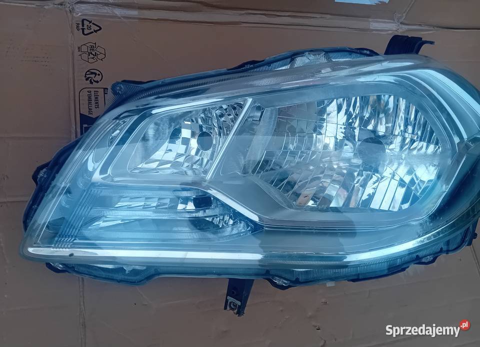 Suzuki SX4 Cross reflektor lampe lewy przód wielkopolskie Przeźmierowo