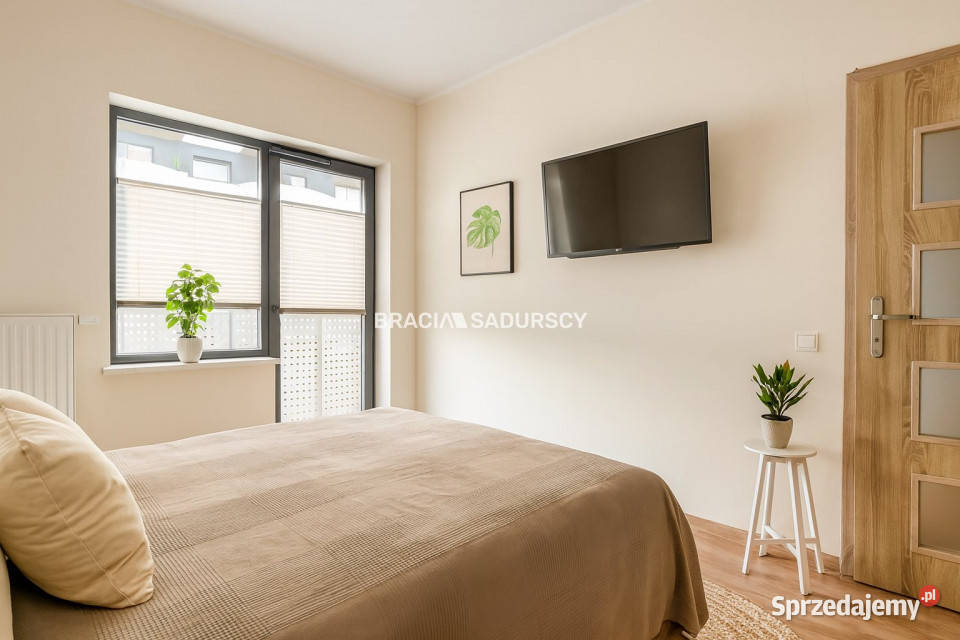 Mieszkanie 40 metrów 2pok Kraków Naukowców miejsce parkingowe małopolskie