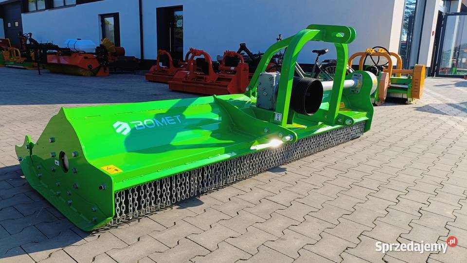 Kosiarka bijakowa BOMET IZAR 2428 młotek 800g nieuszkodzony Wola Różaniecka