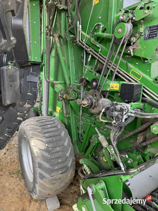Prasa zwijająca McHale V660 Szeroki podbieracz Łuków