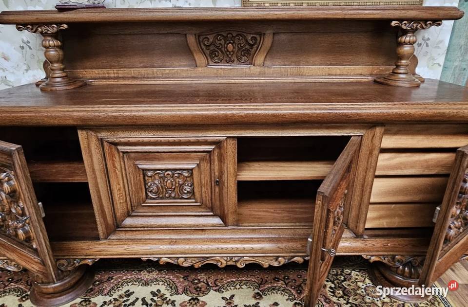 Rzeźbiona komoda dębowa Komody Tłuszcz