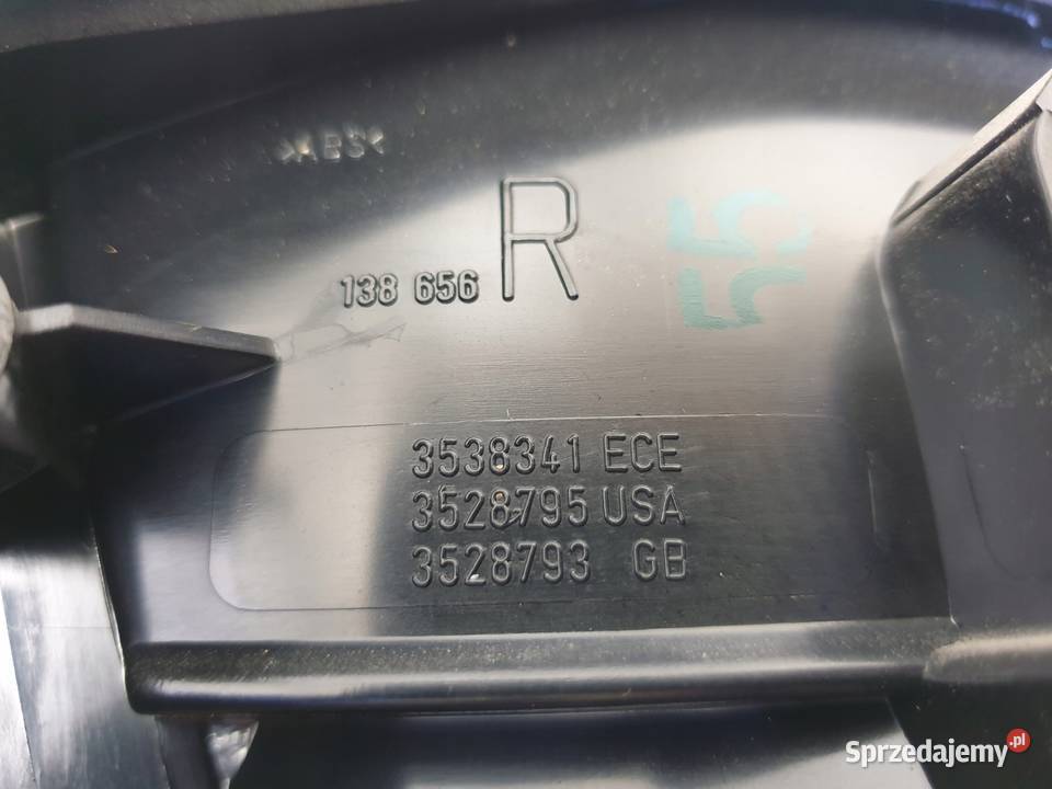 LAMPA PRAWA Volvo 940 960 TYLNA W KLAPĘ prawy lubelskie