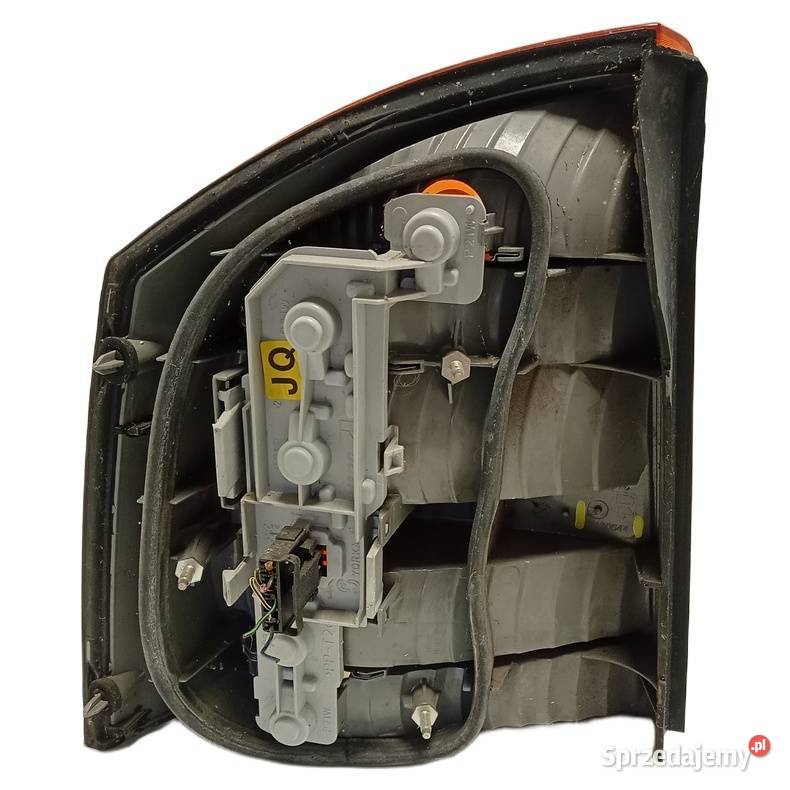 Lampa tylna prawa Opel Vectra C 13130644 używana