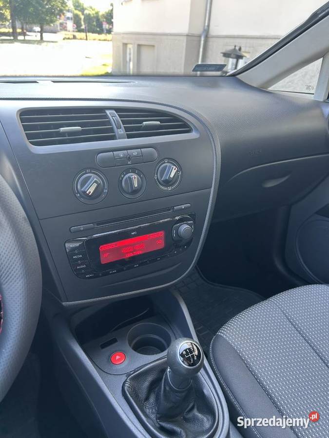 Seat Leon 16 mpi Salon Polska 4/5