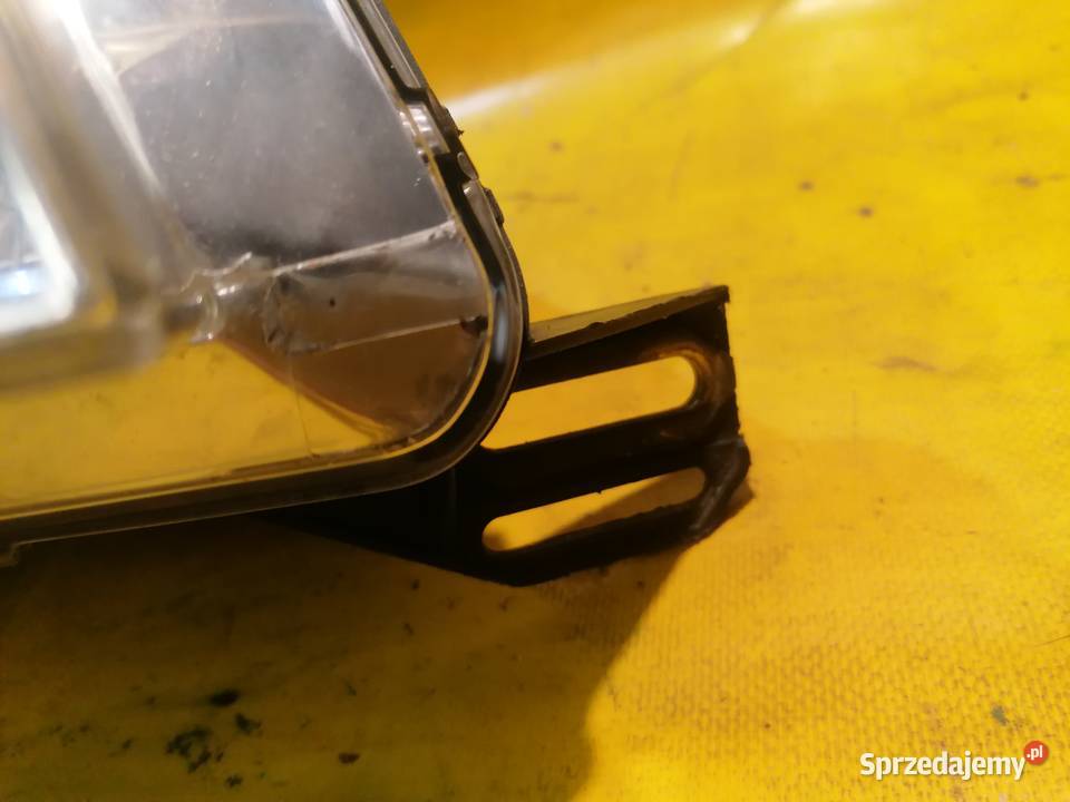lampa przód prawa Fiat Stilo 3D5D r0107 łódzkie Piotrków Trybunalski