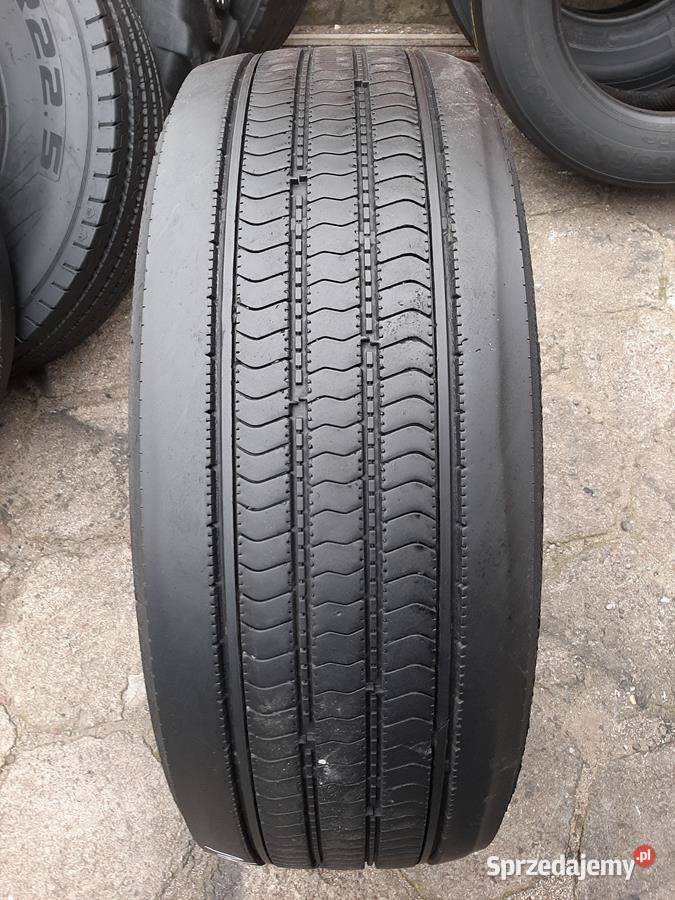 Opona używana ciężarowa 31560R225 BRIDGESTONE