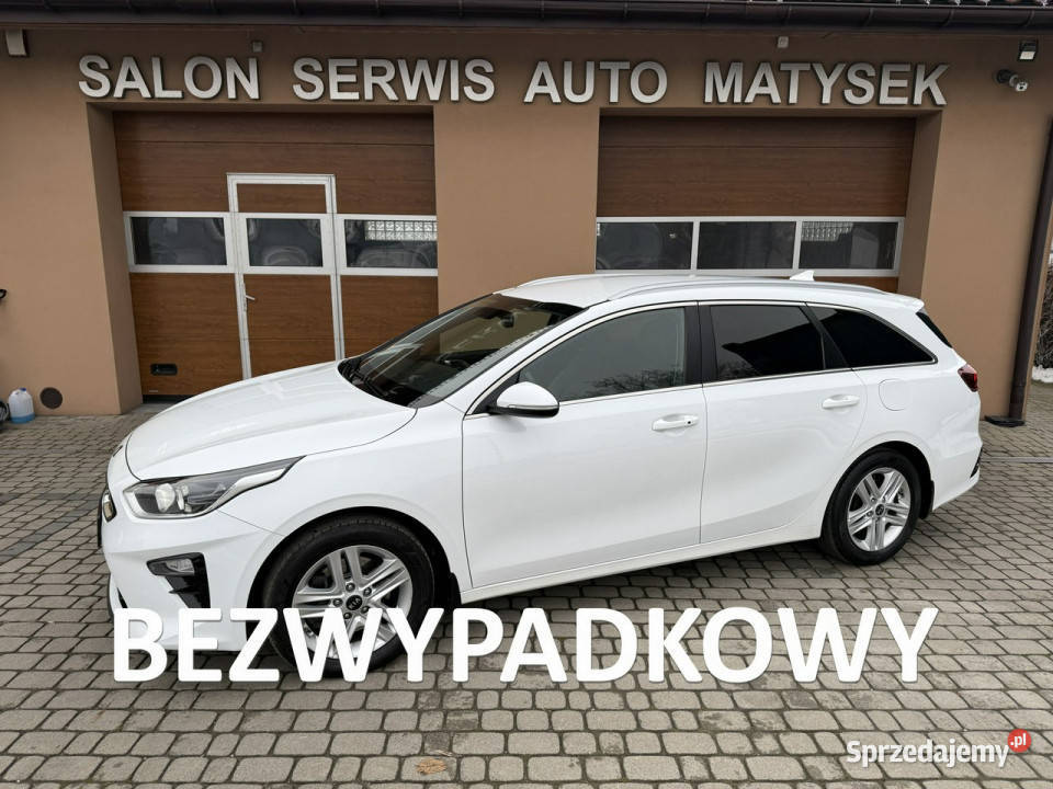 Kia Ceed 14 TGDI 140 Automat CarPlay Kamera III kurtyny powietrzne Orzech sprzedam