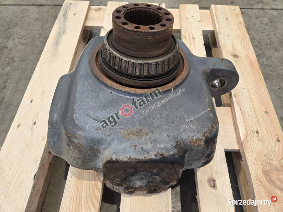 Zwrotnica prawa Fendt 936 939 922 930 927 Byków