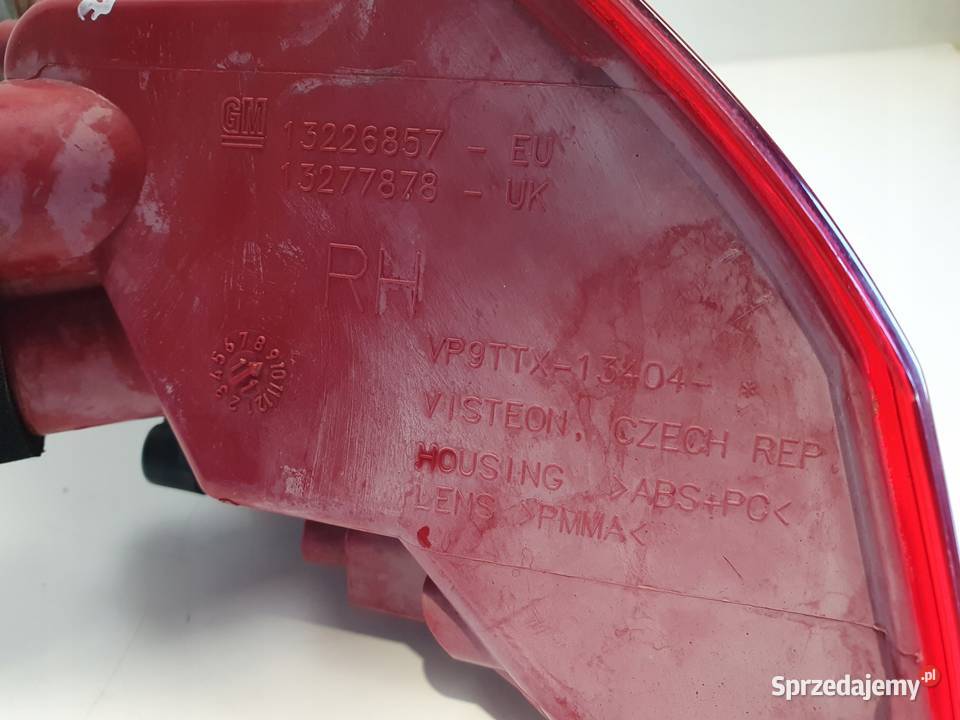 LAMPA PRAWA Opel Insignia A kombi TYLNA prawy Rudka