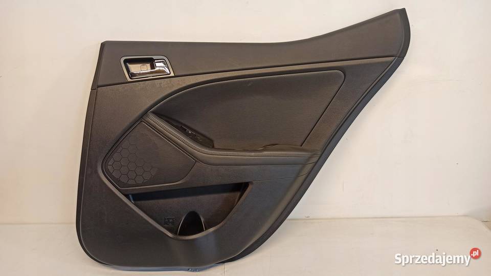 BOCZEK DRZWI PRAWY TYŁ OPTIMA III 833402T010