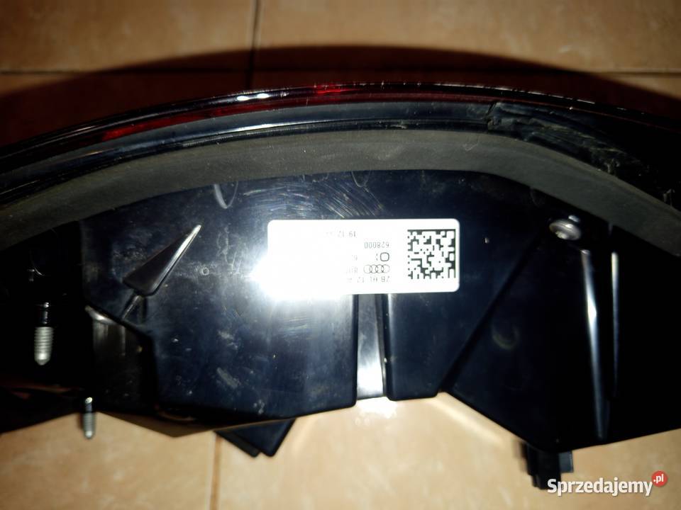 Lampa tylna lewa Audi q3 orginalna Lampy tylne Rzeszów