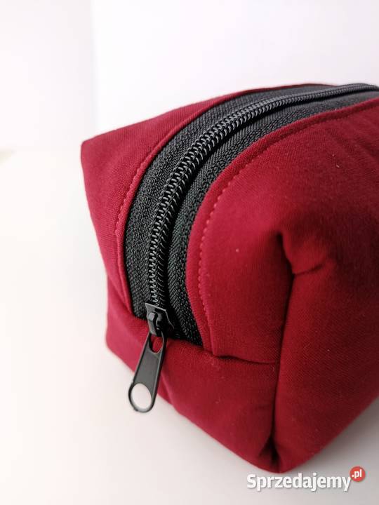 Kosmetyczka materiałowa czerwona handmade Konin