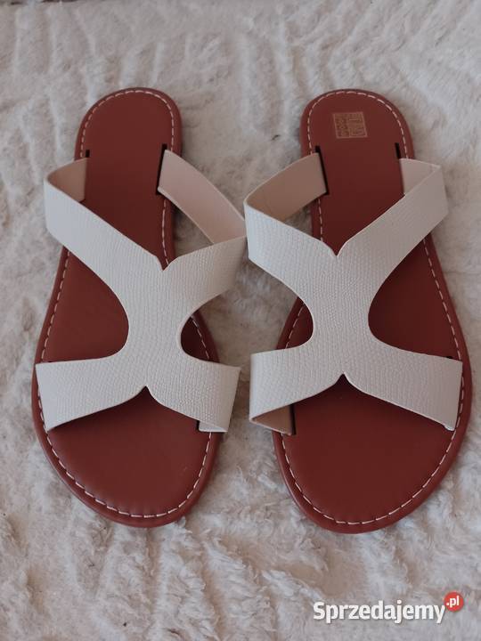 49 Białe klapki z Londynu NOWE biały Sandały i klapki