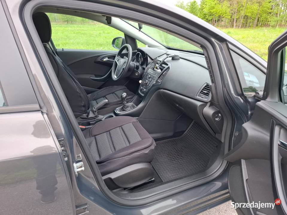 Opel Astra J Trzebownisko
