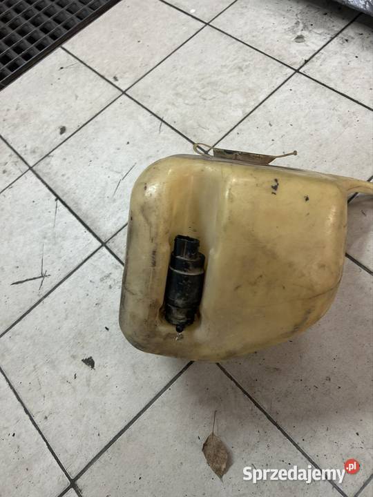 Zbiorniczek spryskiwaczy bmw e30 wąska Lublin