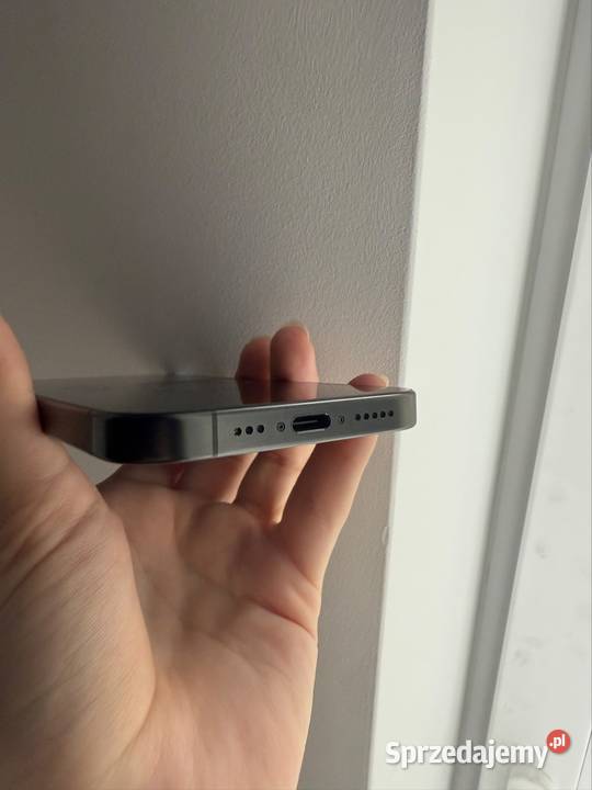 IPhone 15 pro 256 GB Tytan czarny Szkło dolnośląskie Bolesławiec