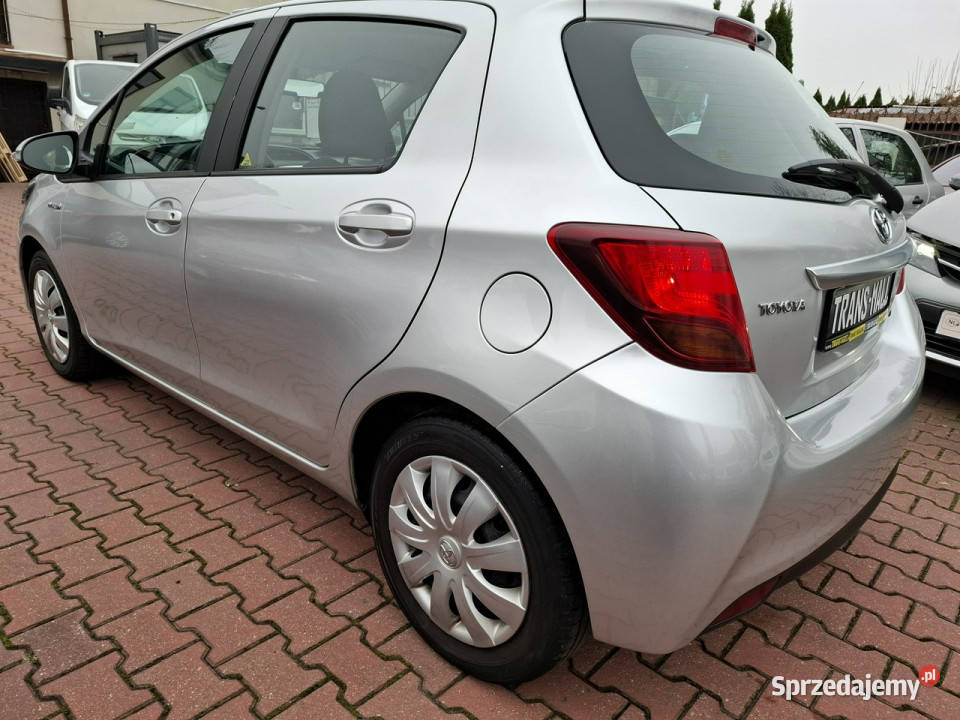 Toyota Yaris 15 Benzyna Hybryda Bezwypadkowa Lublin