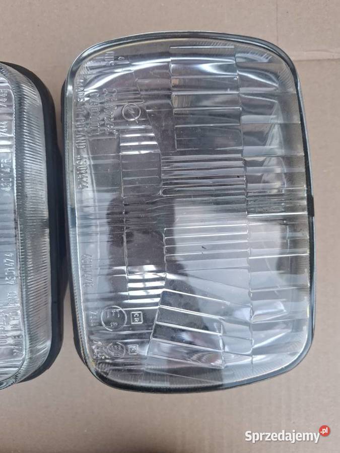 Reflektory przód przednie lampy Fiat 126p Maluch Lampy przednie Strzelce Opolskie