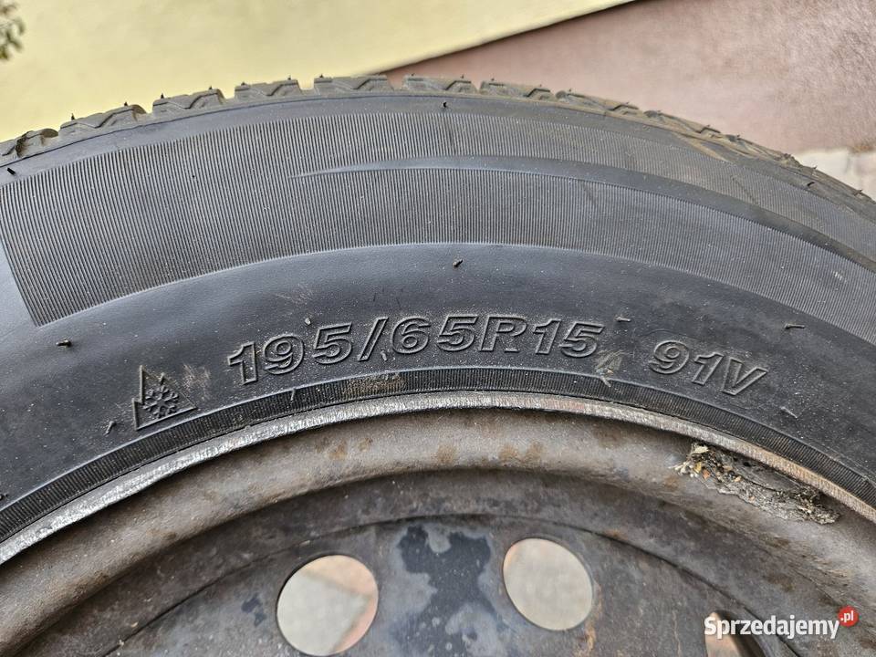 Kola opony 19665R15 wielosezonowe 2025 felgi Pecna