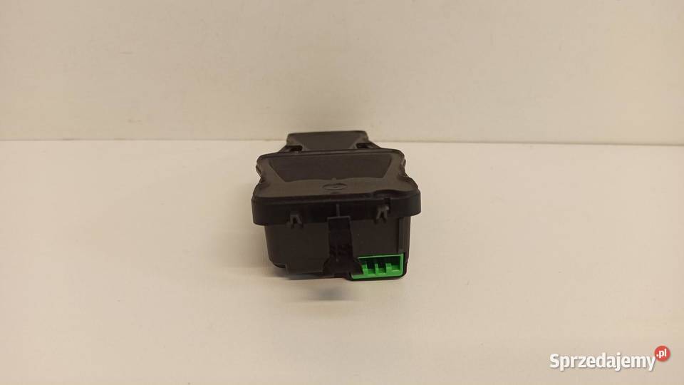 VOLVO V40 II CZUJNIK SENSOR DESZCZU 31360888