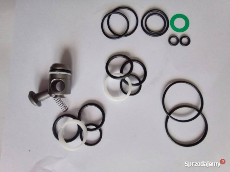 Zestaw uszczelek sekcji hydrauliki NH 85807673 New Holland Łowicz